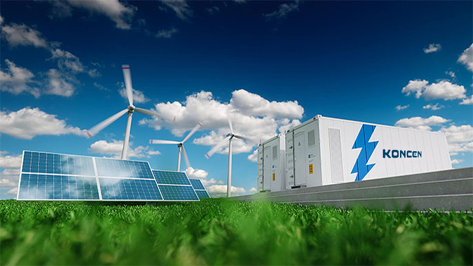 一边轻轻帮她掖好被角