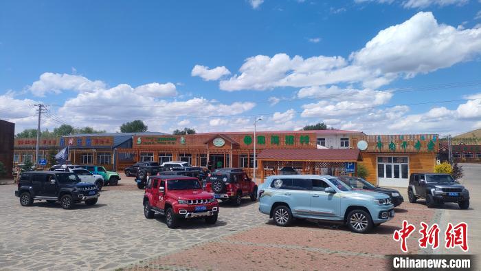 浑善达克沙地：一次始于越野轰鸣的全域旅游探