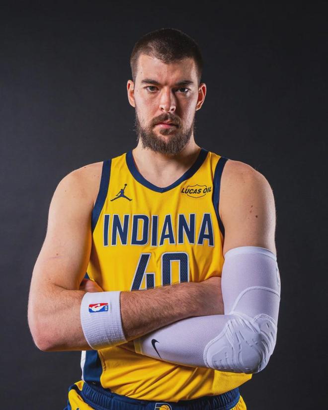 亚历山大创历史得分纪录 雷霆险胜凯尔特人 快船