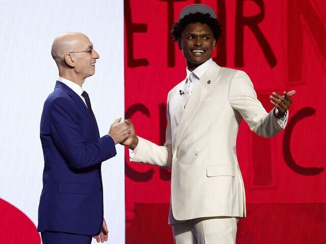 火箭队将阿门-汤普森视为重建核心非卖品