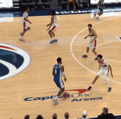 乔治复出首秀狂砍39分 76人横扫奇才锁定季后赛席