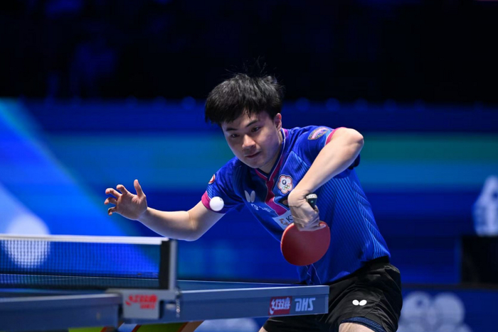 王楚钦逆转小勒布伦晋级八强 雨果力克户上隼辅