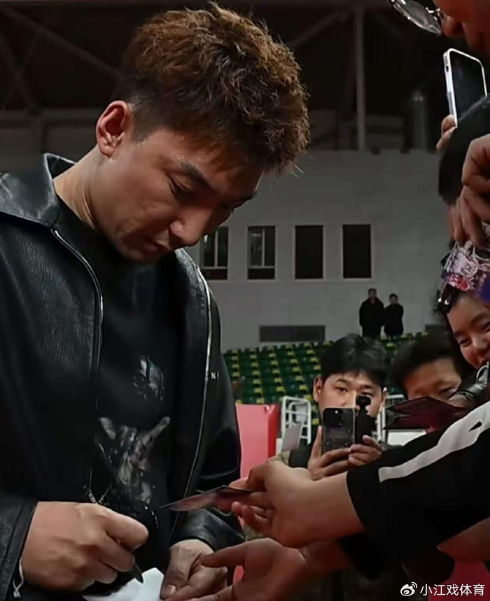 可兰白克退役后转型WCBA推荐官 推动新疆文化融合