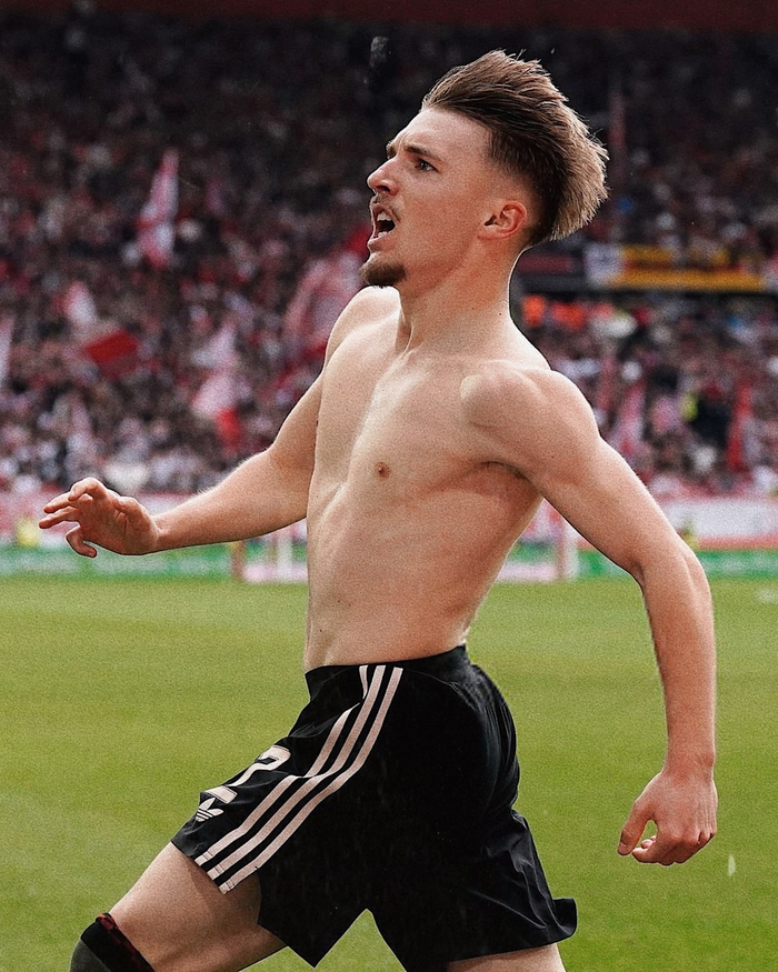 弗莱堡2-3拜仁慕尼黑：最后三分钟绝地反击创奇