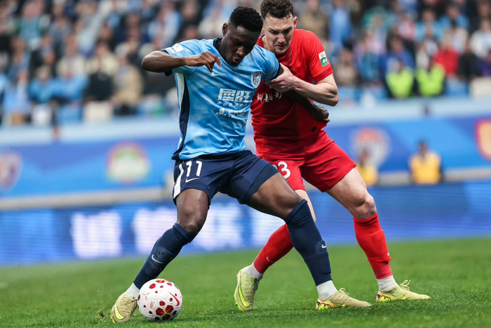 中超第6轮：大连英博绝杀河南申花三连胜领跑积