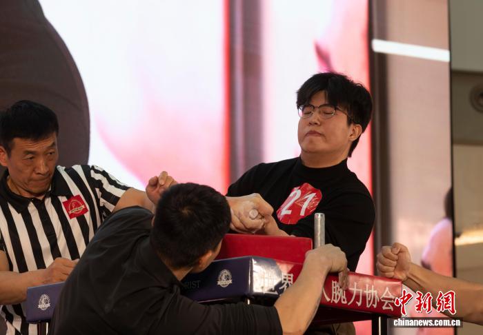 银川建发悠阅城承办的2025全国腕力邀请赛：黄河