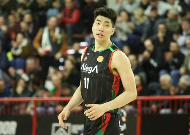 余嘉豪稳定发挥成球队核心 西甲前景引期待