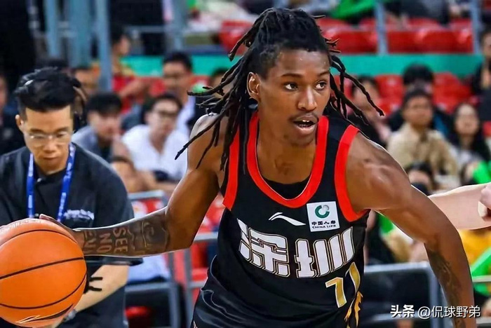 广州男篮主场不敌深圳男篮，季后赛席位悬而未