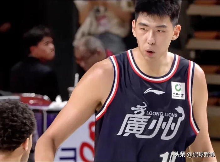 广州男篮主场不敌深圳男篮，季后赛席位悬而未