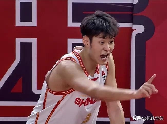 广州男篮主场不敌深圳男篮，季后赛席位悬而未